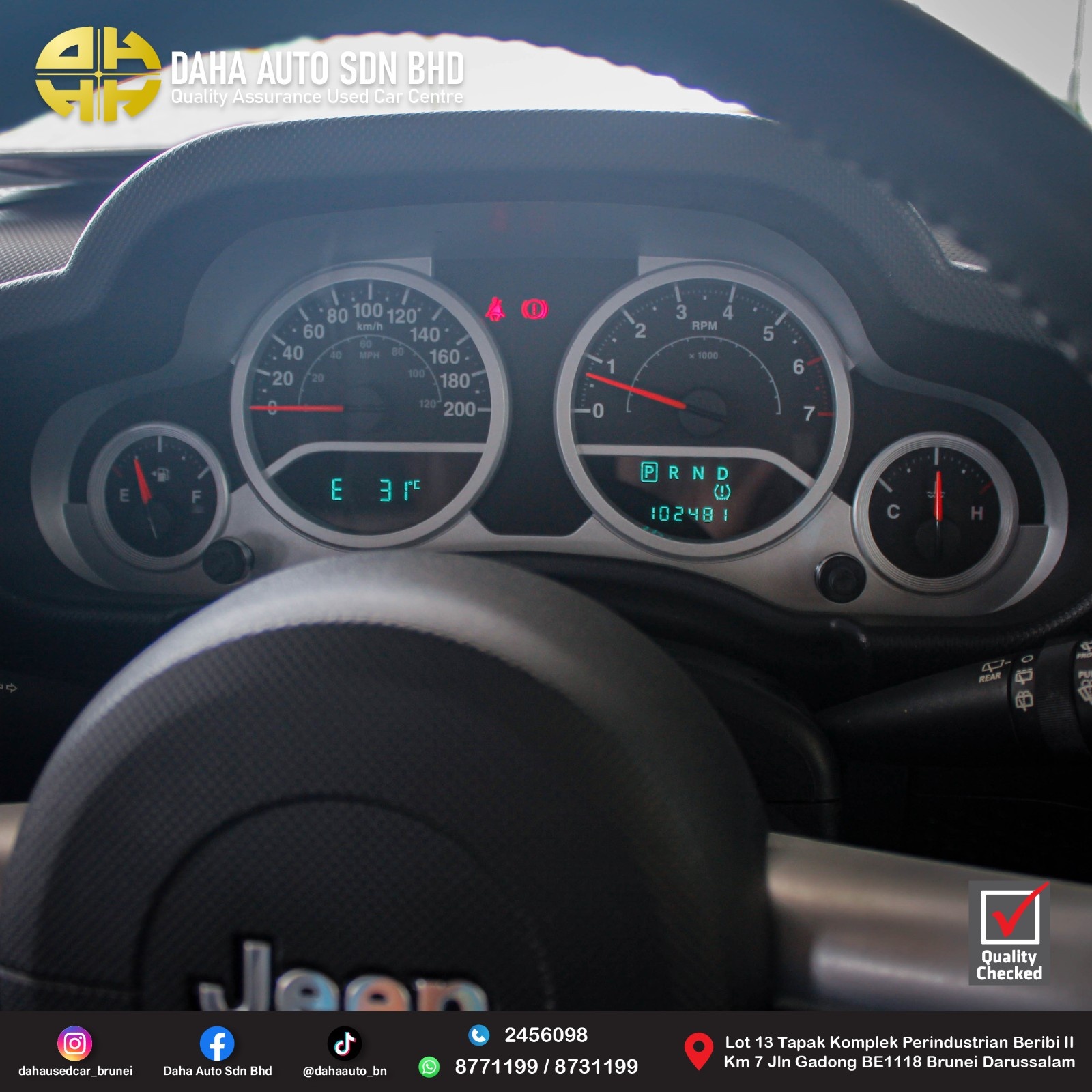JEEP WRANGLER UNLIMITED SAHARA 3.8 (A) 2011